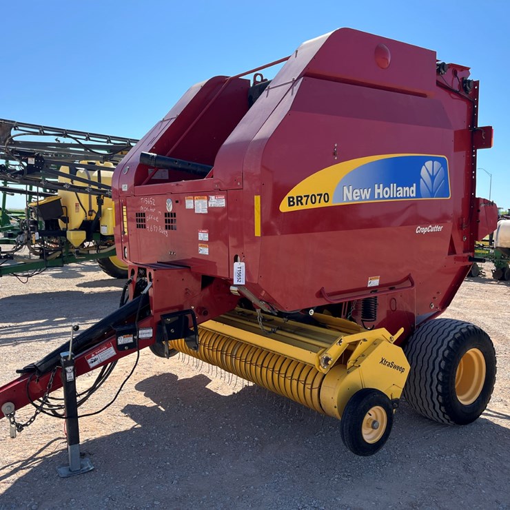2013 NEW HOLLAND BR7070