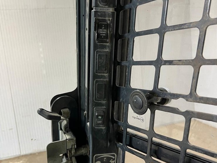 2019-bobcat-t650-image-29