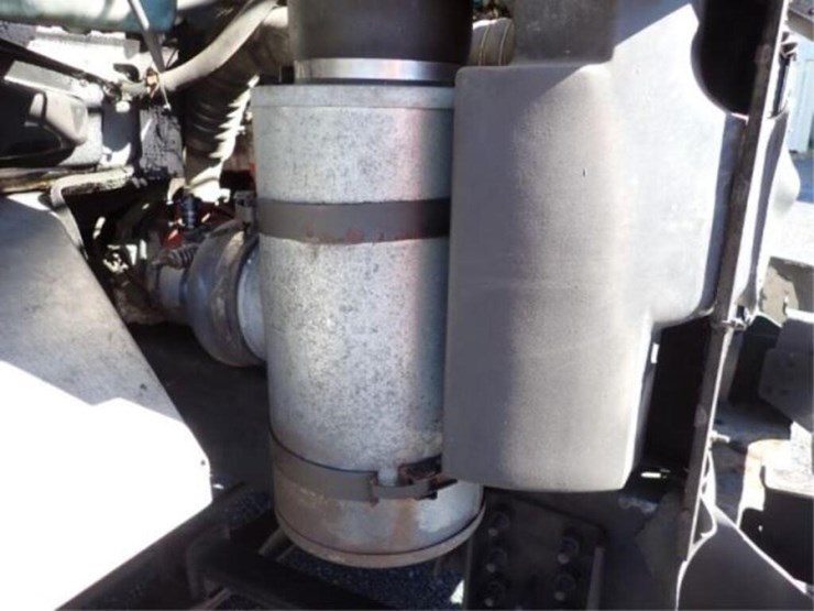 2015-freightliner-mt55-image-63