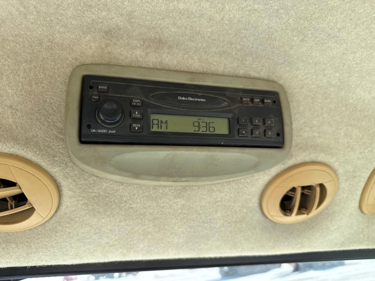 john-deere-4320-image-27