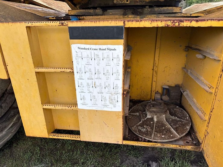 grove-4x4-rough-terrain-hydraulic-crane-image-16