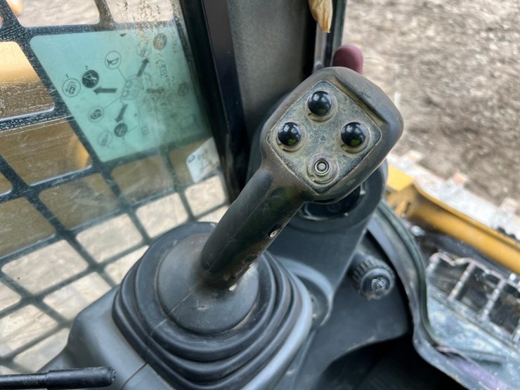 caterpillar-259d-image-26