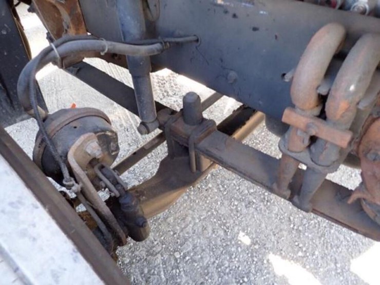 2010-freightliner-cascadia-t/a-hiway-tractor---day-image-34