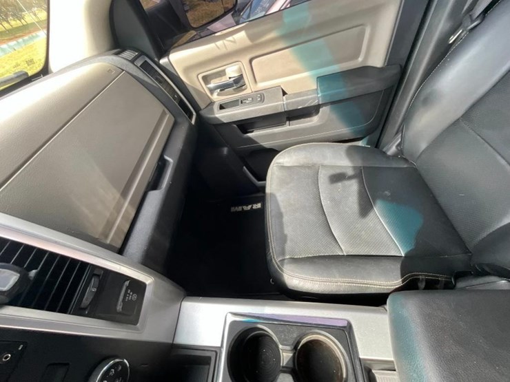 2012-dodge-ram-1500-image-23