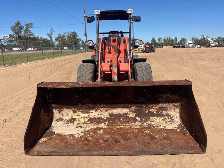 2019-kubota-r630-image-7