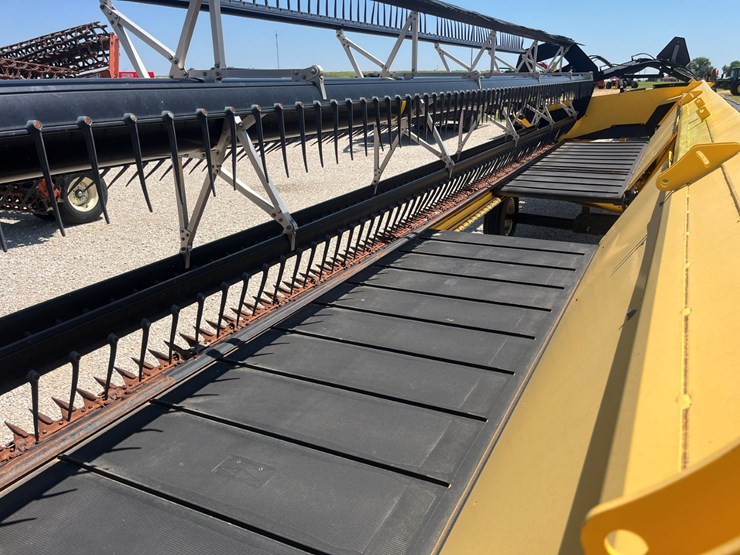 new-holland-430-image-4