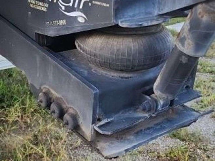 2013-dutchman-voltage-toy-hauler-40-foot.-image-14