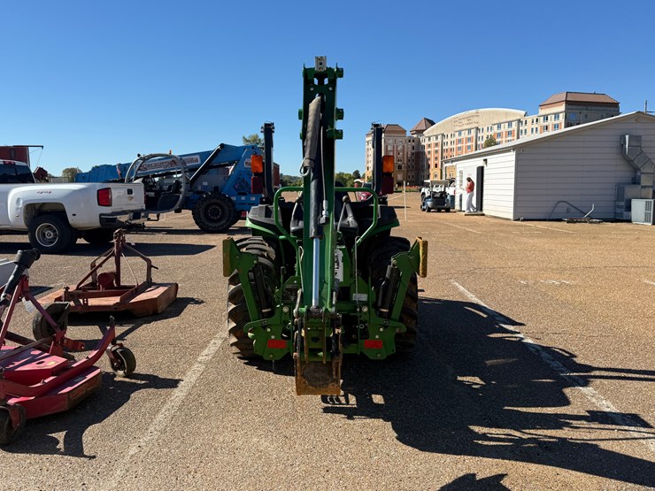 john-deere-3025e-image-4