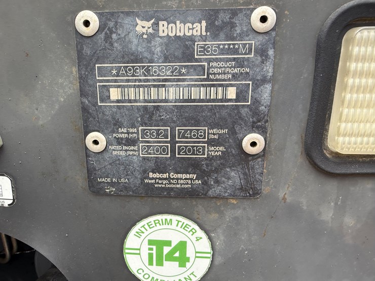 2013-bobcat-e35-image-17