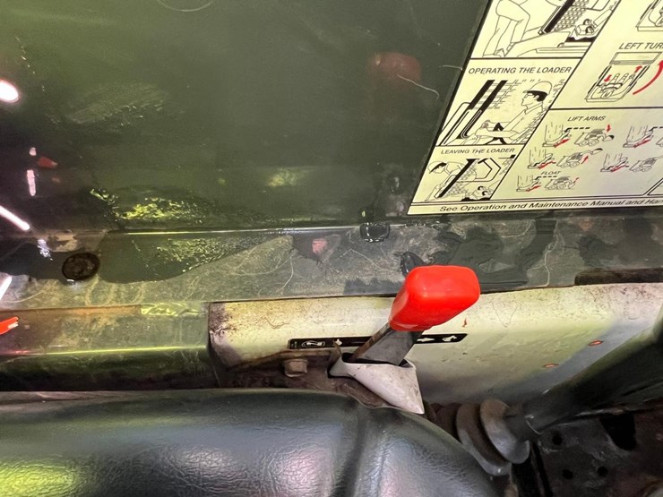 2014-bobcat-s70-image-23