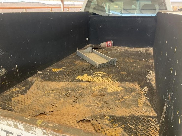 2005-chevrolet-2500hd-image-9