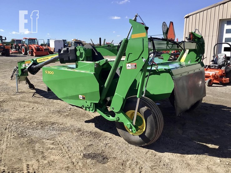 2023-john-deere-s300-image-8