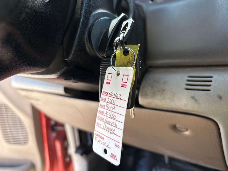 2001-ford-f-350-4x4-10ft-flatbed-truck-image-30