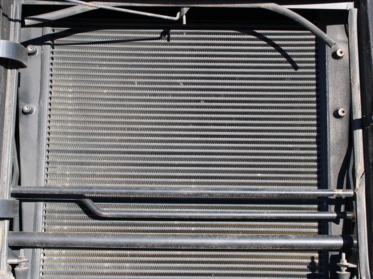 international-4100-image-70