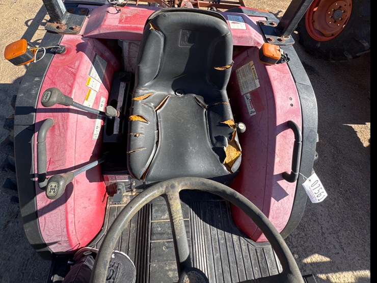 mahindra-2810-image-12