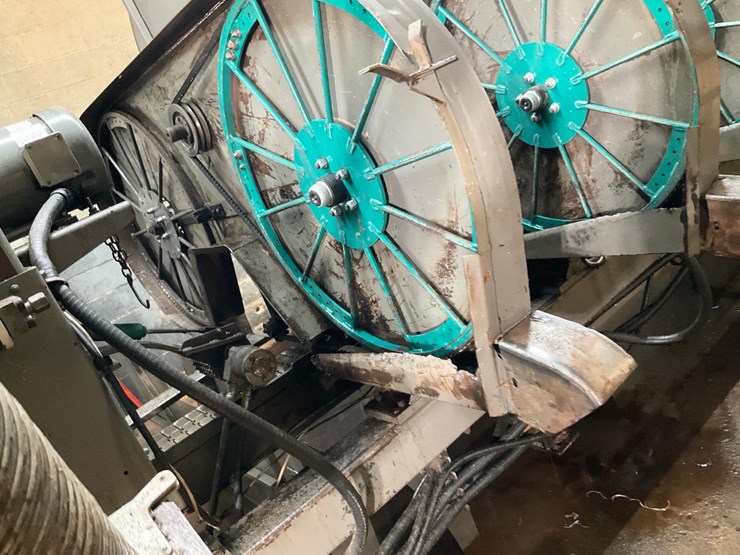 #130-•-wood-mizer-pallet-lumber-resaw-image-65