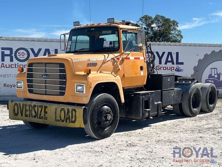 1992-ford-lt9000-image-1