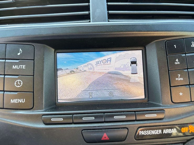 2018-ford-explorer-image-18