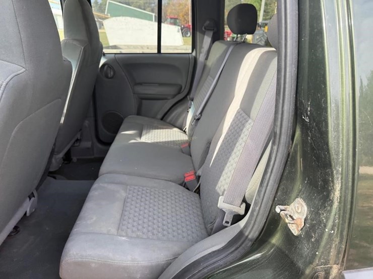 2006-jeep-liberty-image-10