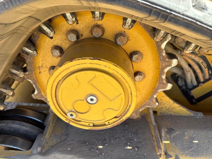 2022-caterpillar-299d3-image-16