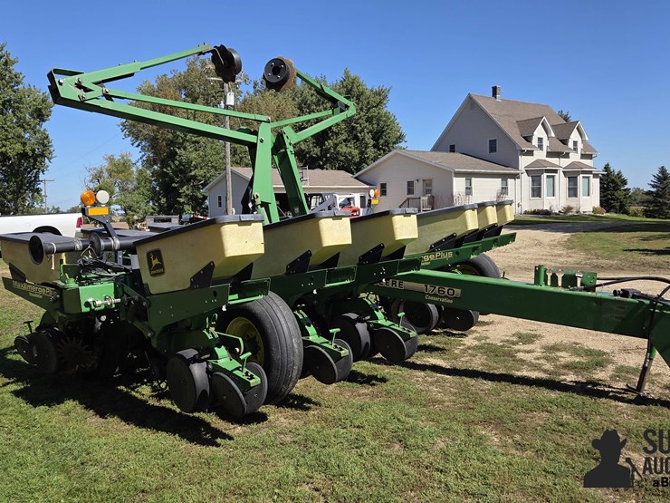 1997-john-deere-1760-image-3