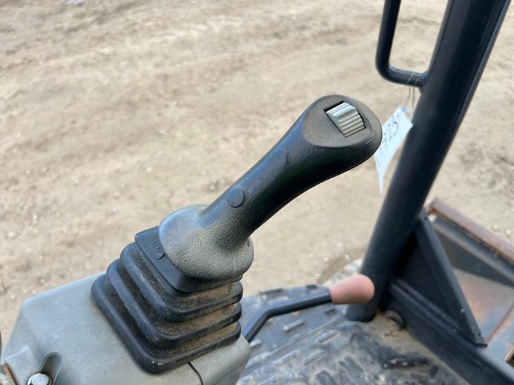 2022-bobcat-e42-image-30