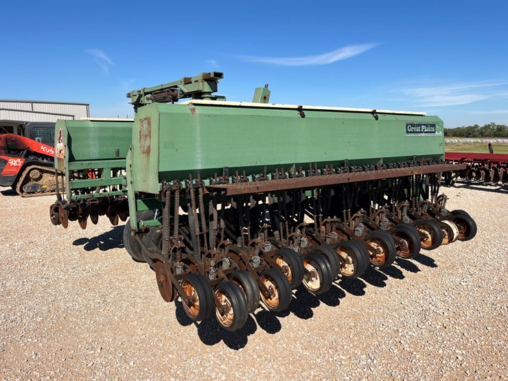 #t8082-•-great-plains-ss-24-grain-drill-image-10