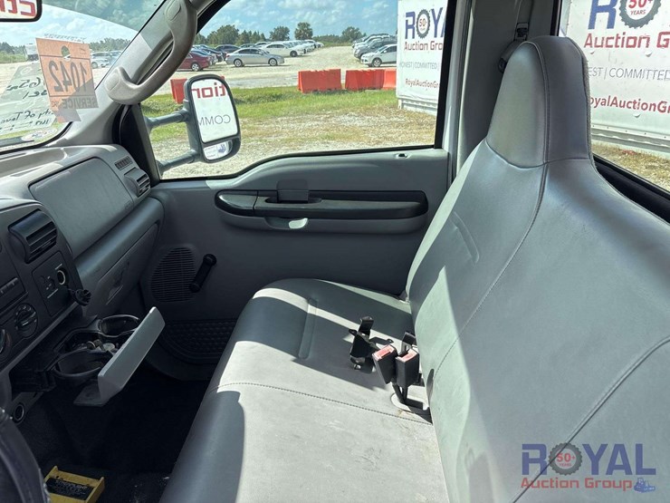 2007-ford-f-450-4x4-cab-and-chassis-truck-image-18