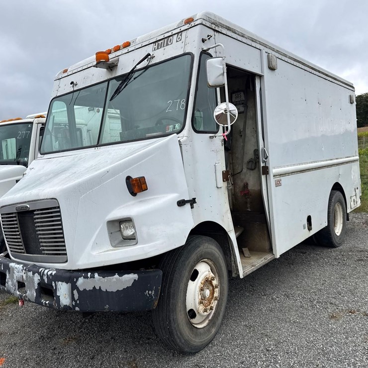 2002 FREIGHTLINER MT55