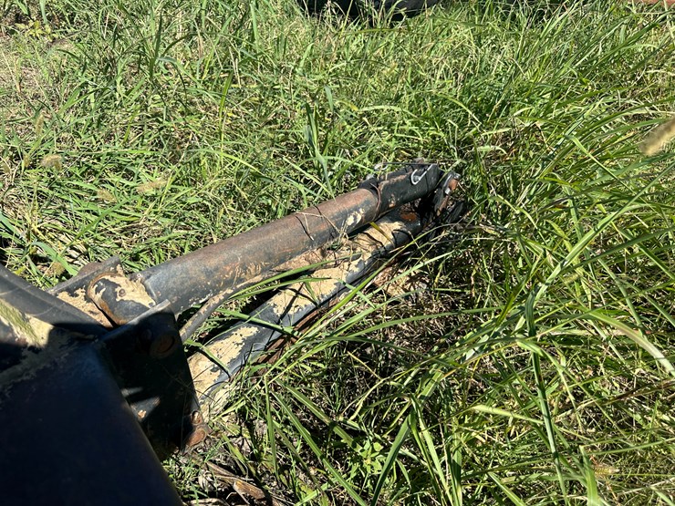 #32227-•-kelley-mfg-b70-backhoe-attachment-image-4