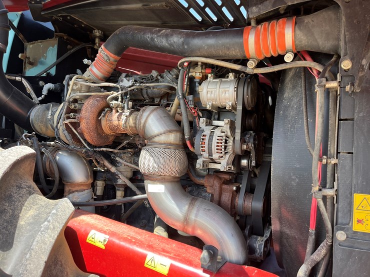 2017-versatile-610-image-7