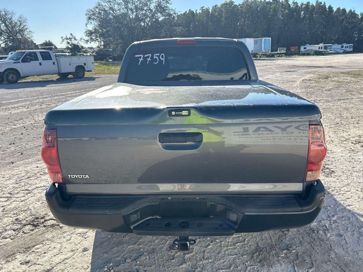 2013-toyota-tacoma-image-20