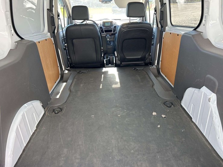 2019-ford-transit-connect-image-23
