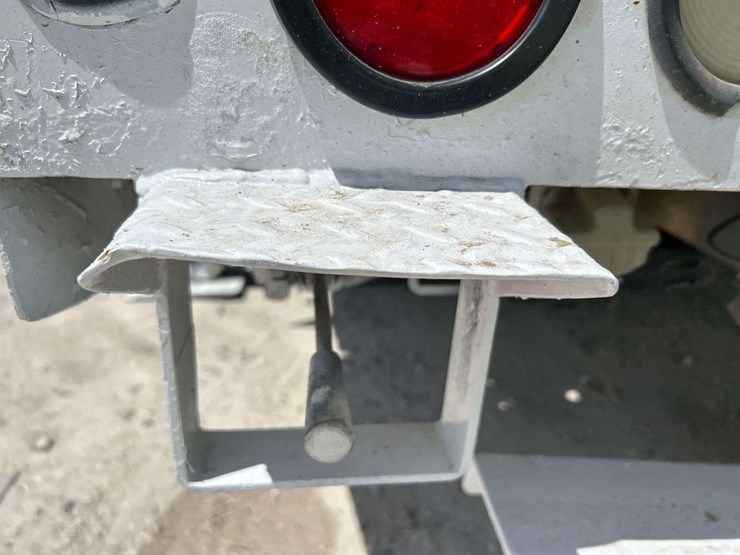 2006-ford-f550-image-32