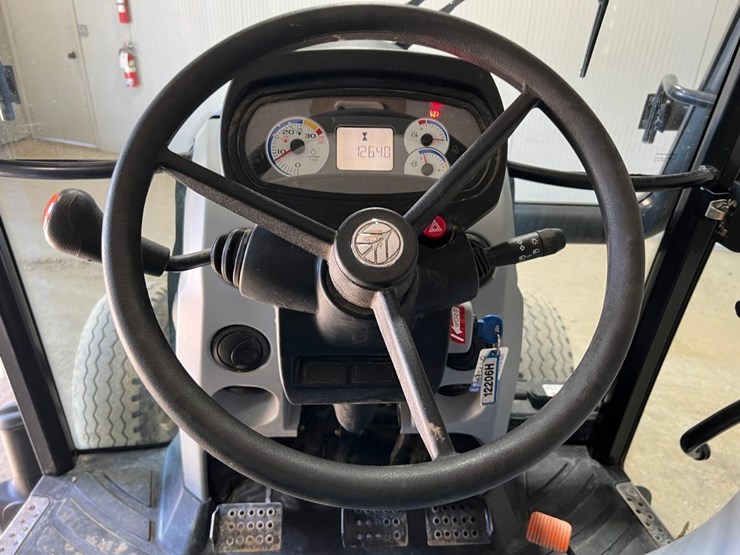 new-holland-t4.75-image-21