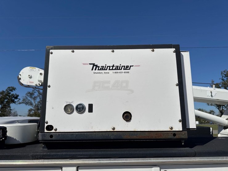 2017-ford-f550-xl-image-16