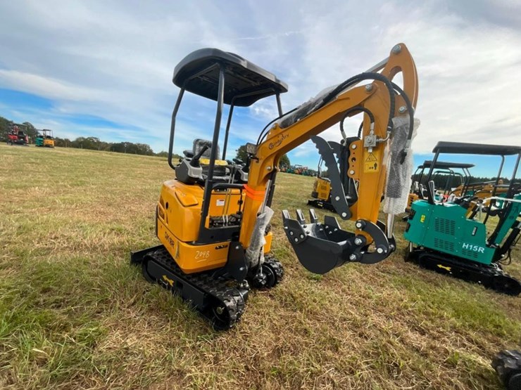 unused-cfg-qk18r-mini-excavator-(rato-image-3