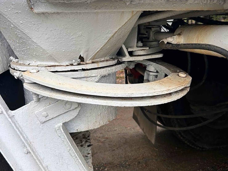 2008-peterbilt-388-image-16