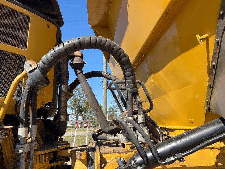 2019-caterpillar-740-gc-image-13