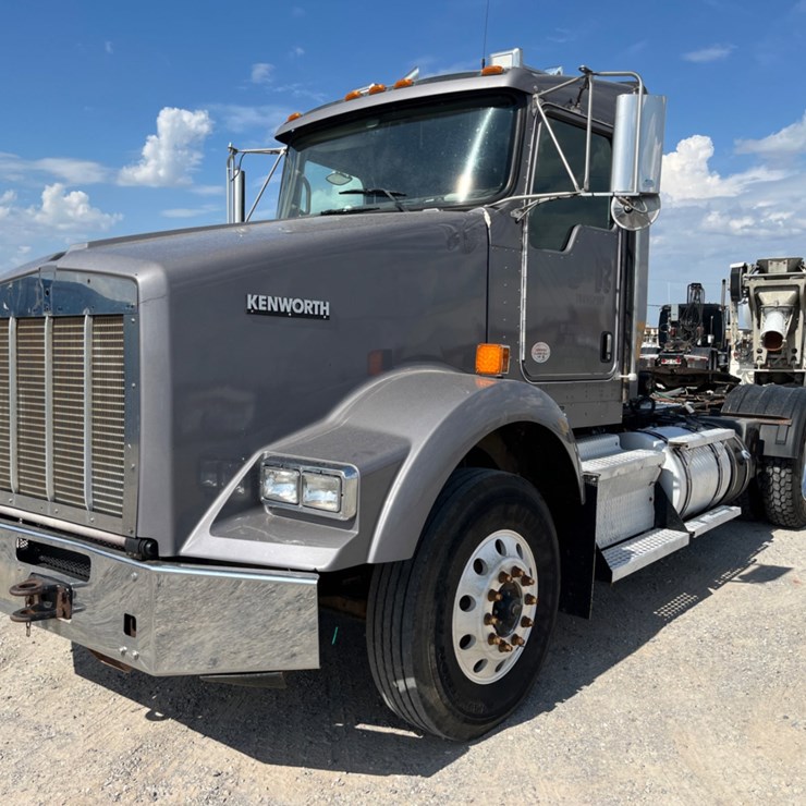 2018 KENWORTH T800