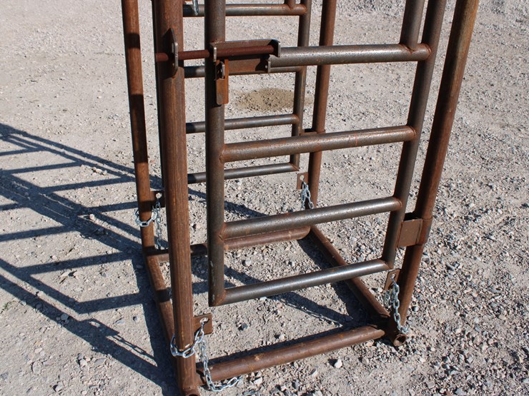 #2087-•-#2087-alley-access-palpation-cage-image-10