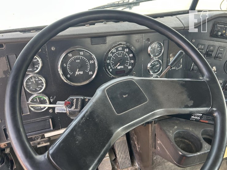 2000-international-9100-image-7