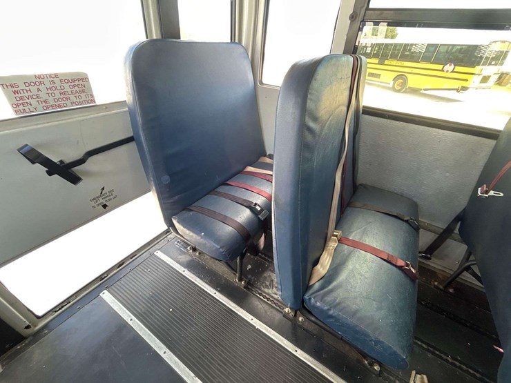 2008-freightliner-b2-image-26