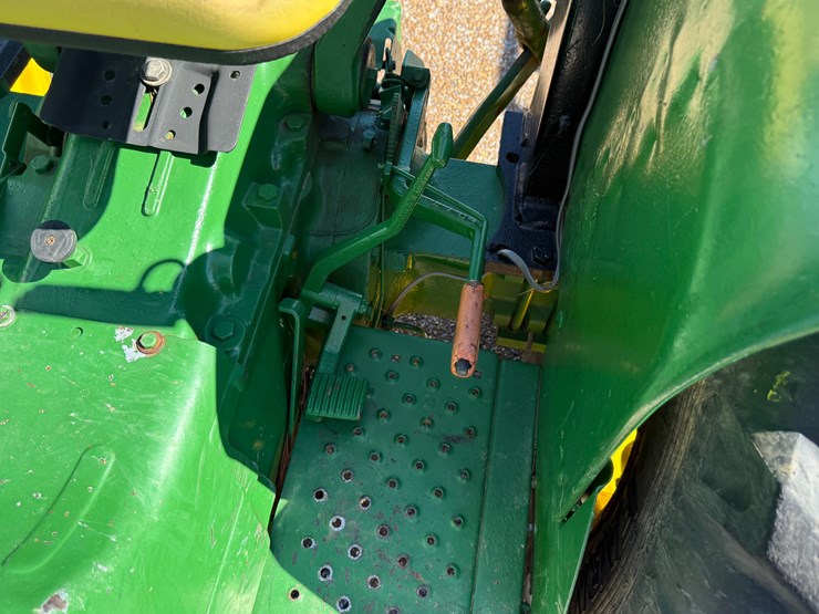 john-deere-2155-image-27