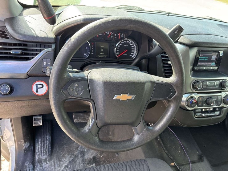 2016-chevrolet-tahoe-image-13