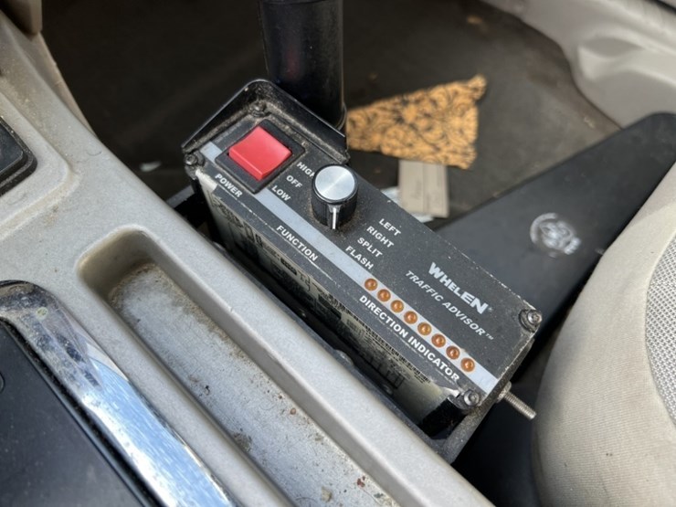 2010-ford-escape-hybrid-image-27