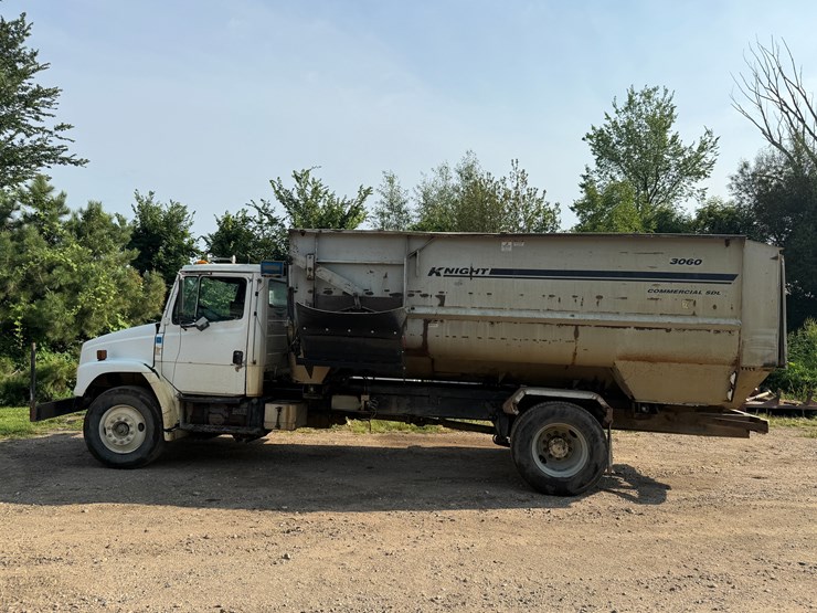 2003-knight-3060-image-1