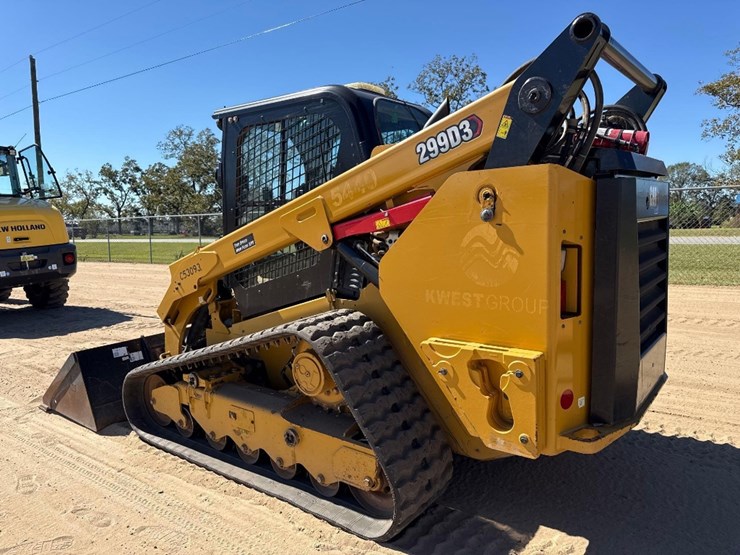 2022-caterpillar-299d3-image-8