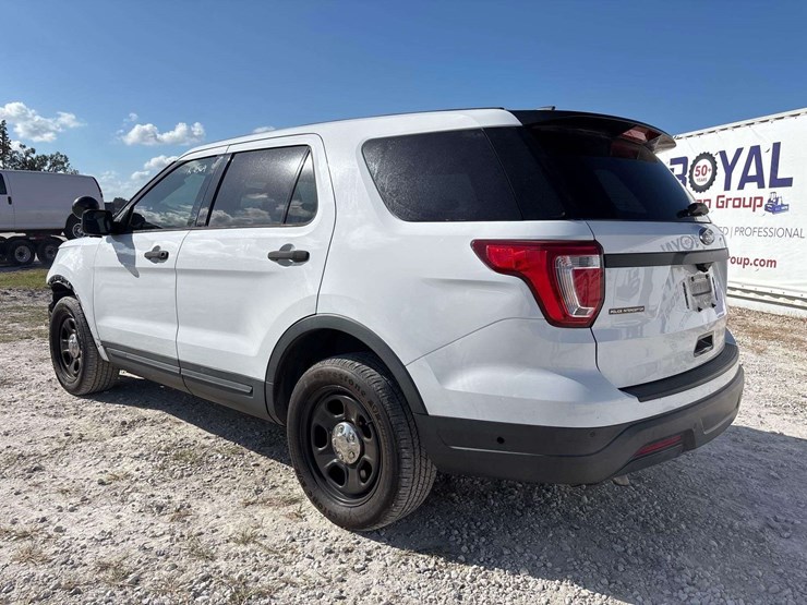 2018-ford-explorer-image-4
