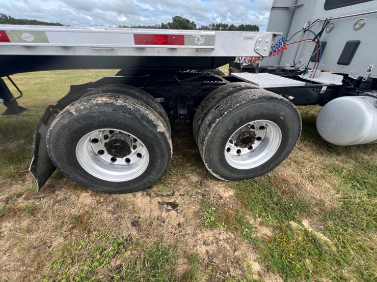 2014-peterbilt-579-image-6